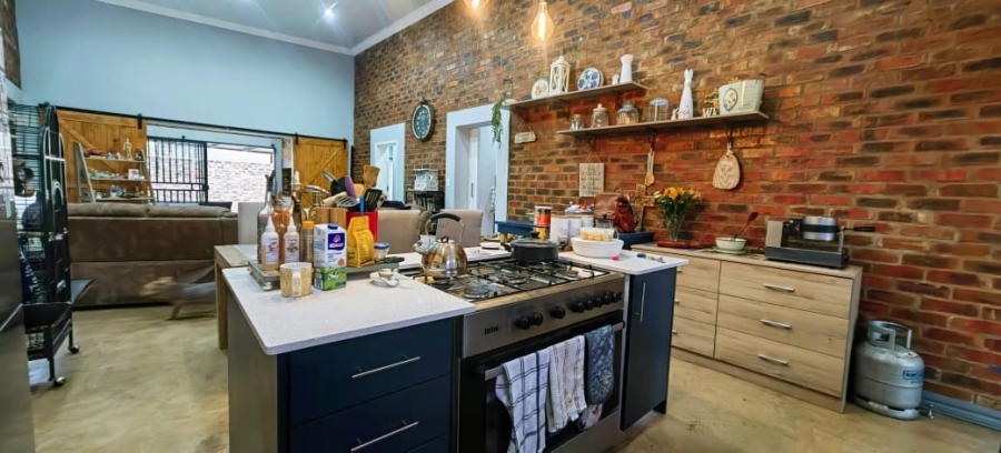 3 Bedroom Property for Sale in Van Der Hoff Park North West